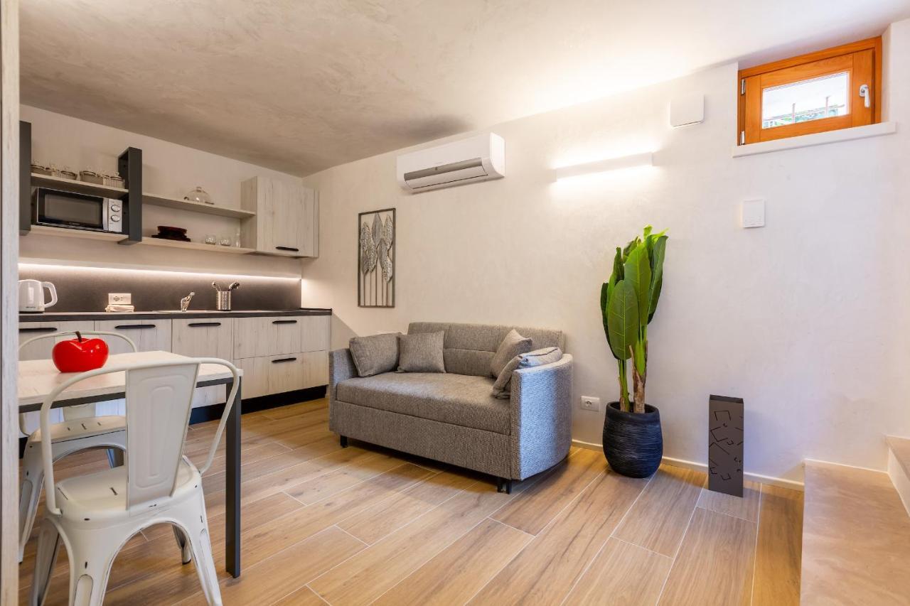 Borgo Cantagallo Casa Olivia 1 Holiday home Tremosine
